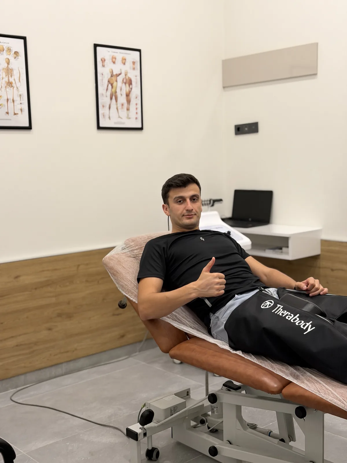 Bursa Nilüfer'de fizyoterapi kliniğinde uygulama